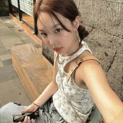 郁雁卉 郁雁卉